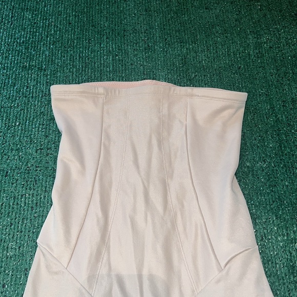 MiracleSuit High-Waist Thigh Slimmer Shorts in Nude, size Large - Picture 4 of 12